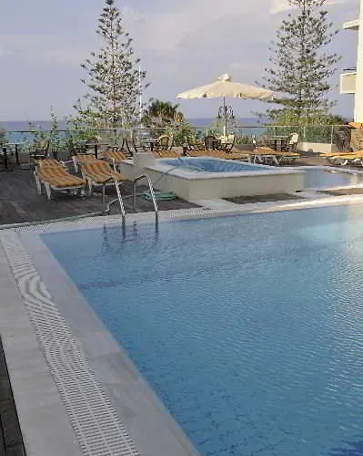 Bristol Sea View 3*