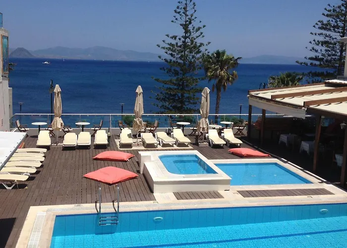 Hotell Bristol Sea View 3*