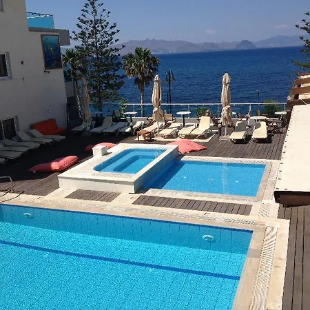 Bristol Sea View 3*