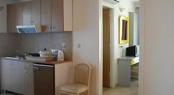 酒店 Bristol Sea View 3*